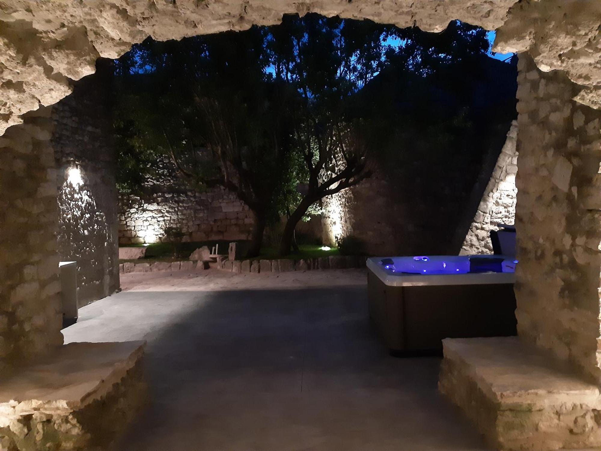 La Closerie D'Escalin Gite 12 Personnes Et Jacuzzi La Garde-Adhémar Exteriér fotografie
